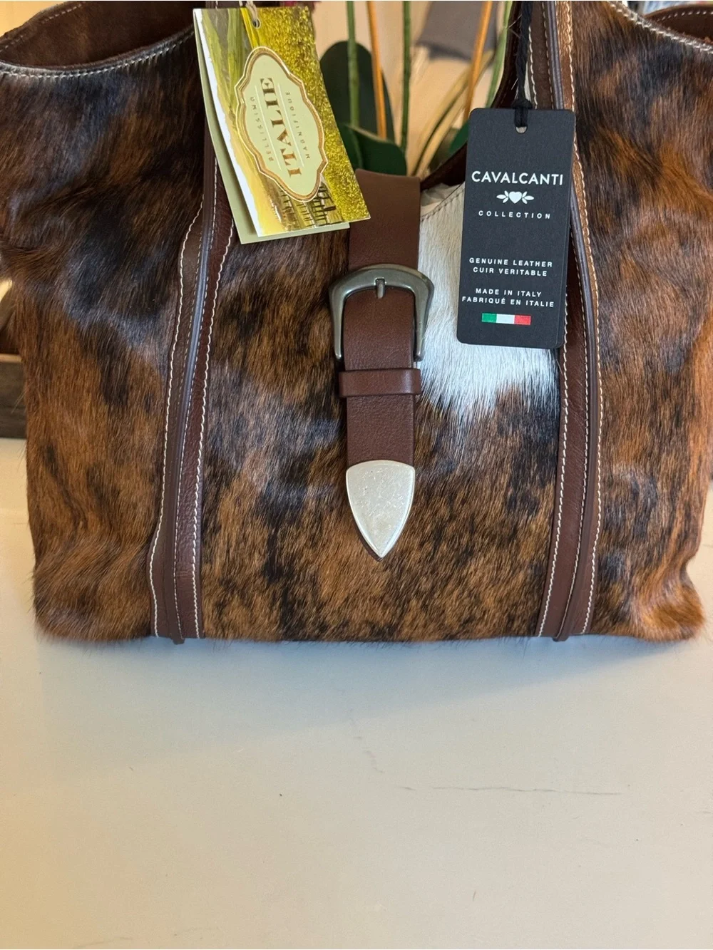 🤎🤍 NWT CAVALCANTI COW HIDE LEATHER BUCKLE HOBO SHOULDER BAG!